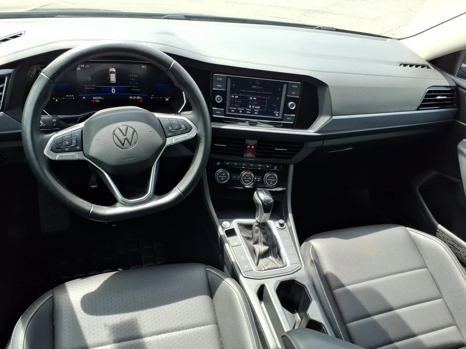 Used 2024  Volkswagen SE image 20