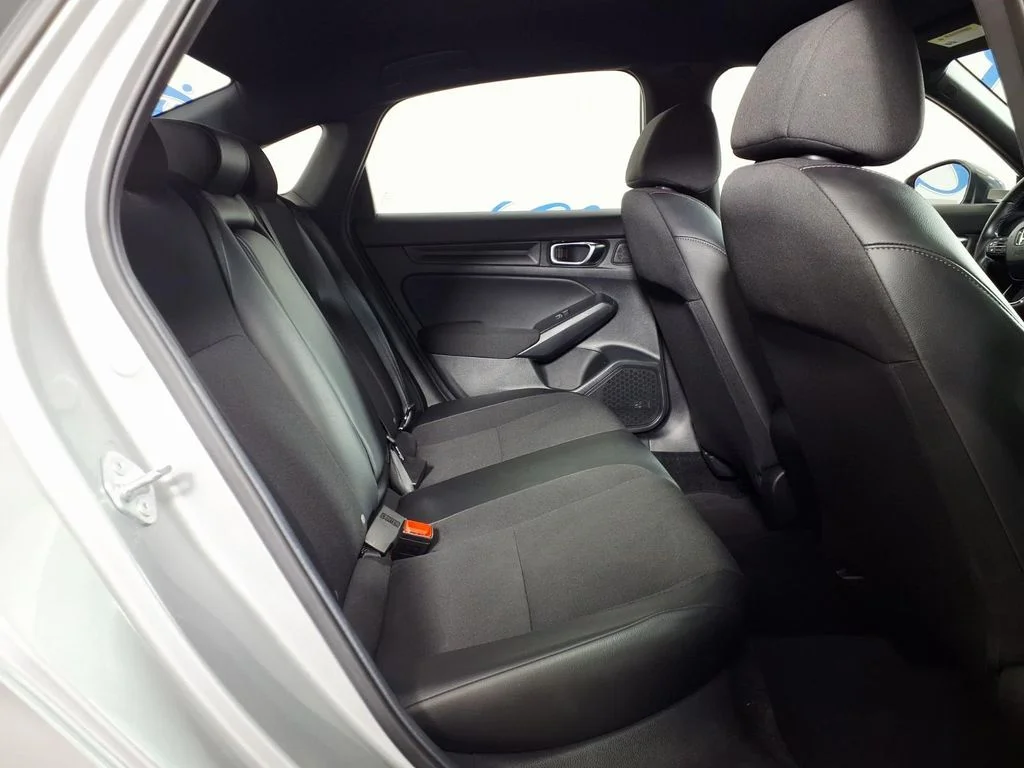 Used 2025  Honda Sport image 11
