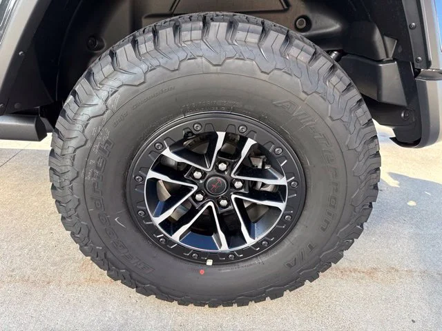 New 2027 Gray Jeep Rubicon X image 8