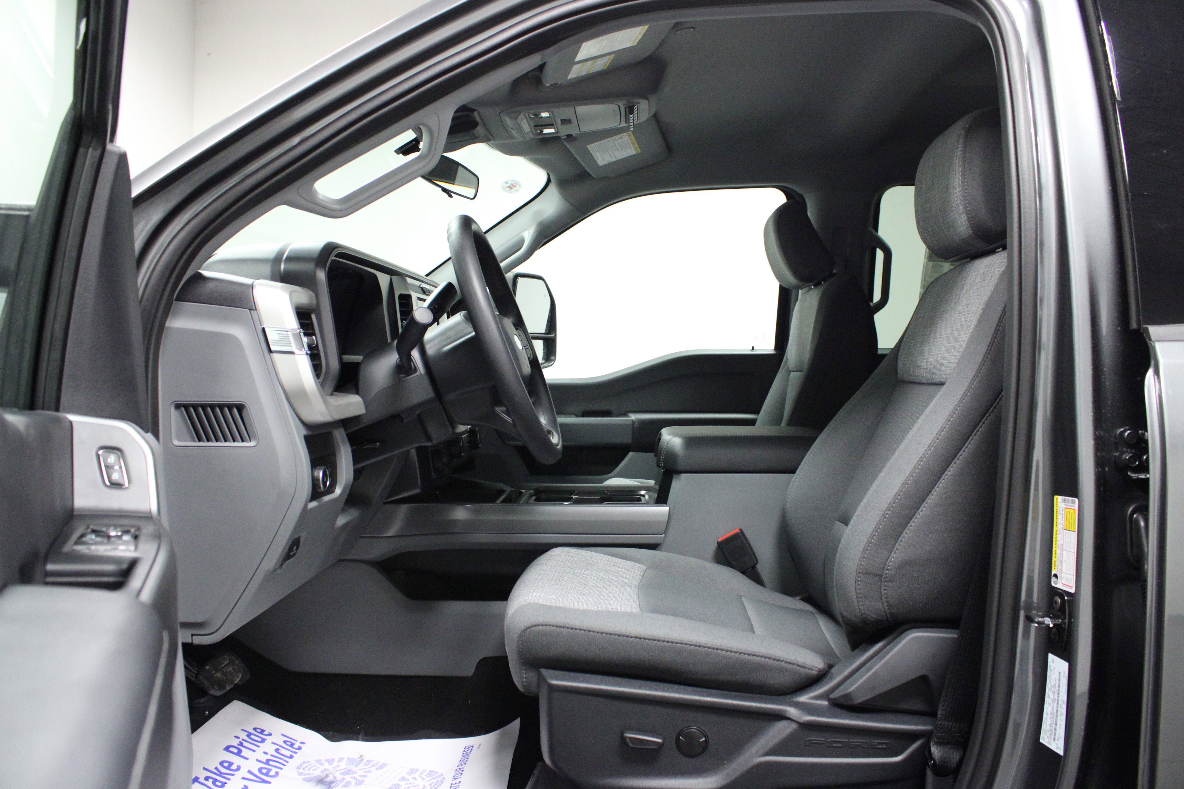 New 2026 Carbonized Gray Metallic Ford XLT image 12