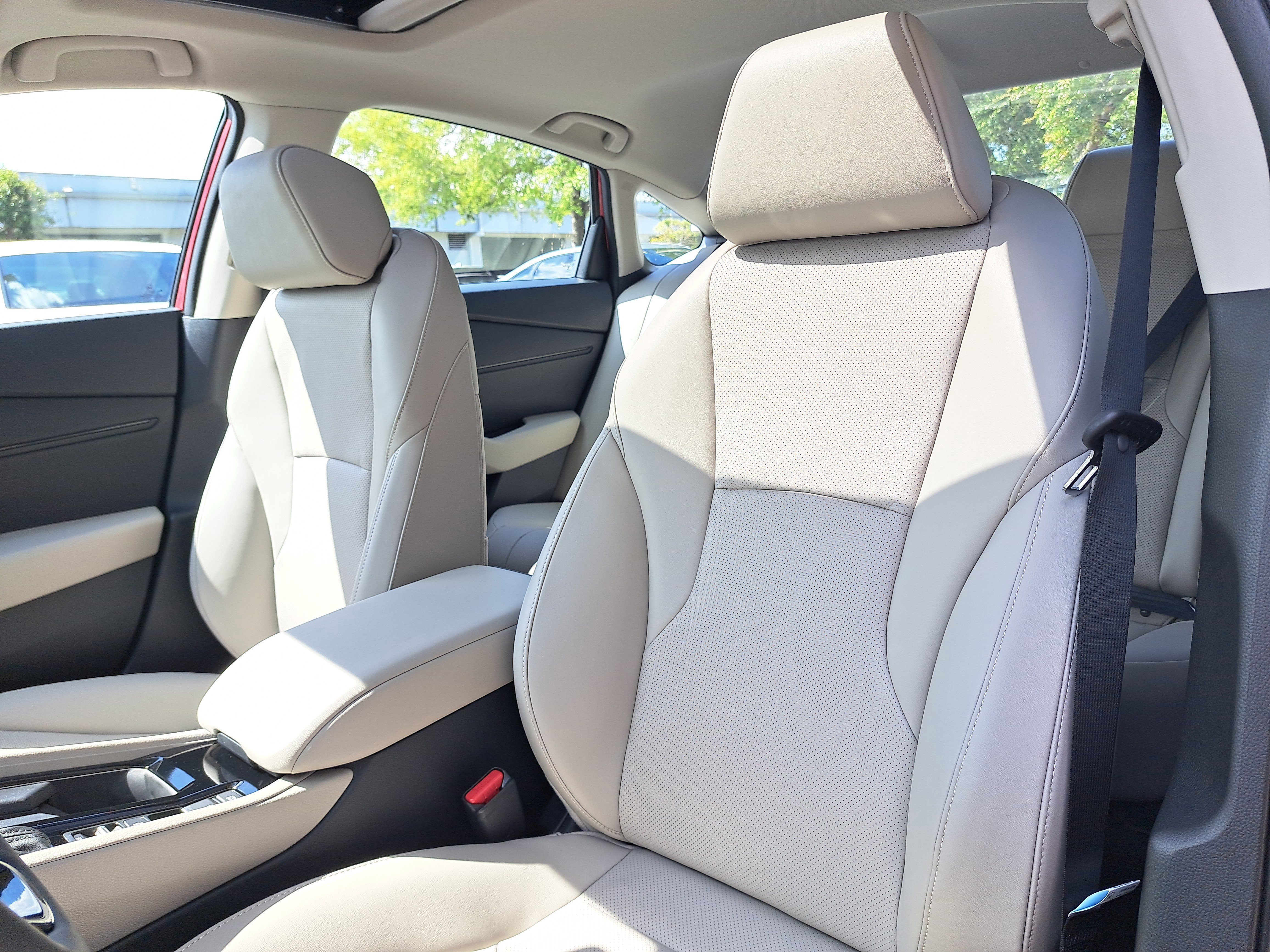 New 2026 Platinum White Pearl Honda EX-L image 18