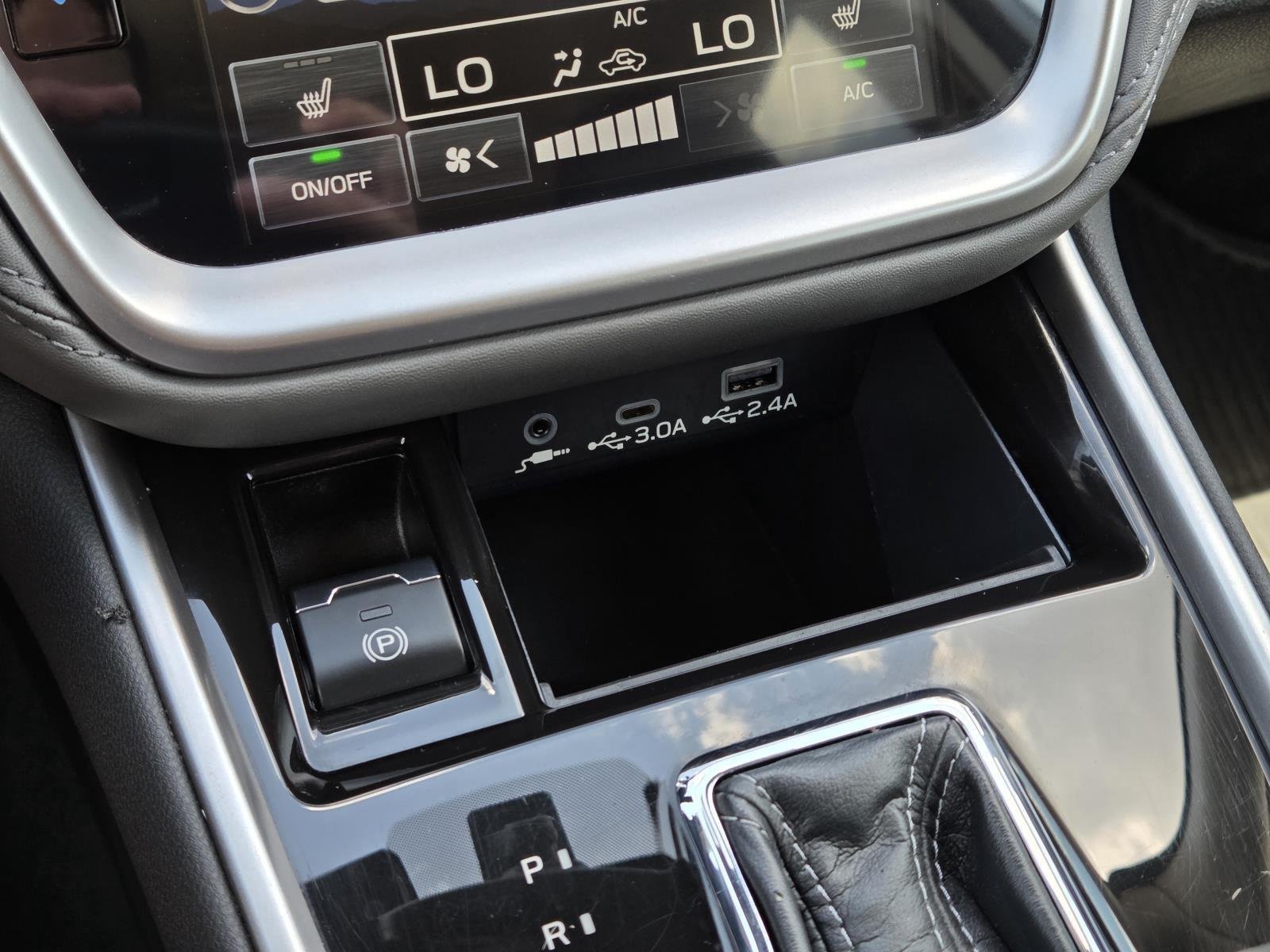 Used 2023 Ice Silver Metallic Subaru Onyx Edition image 26