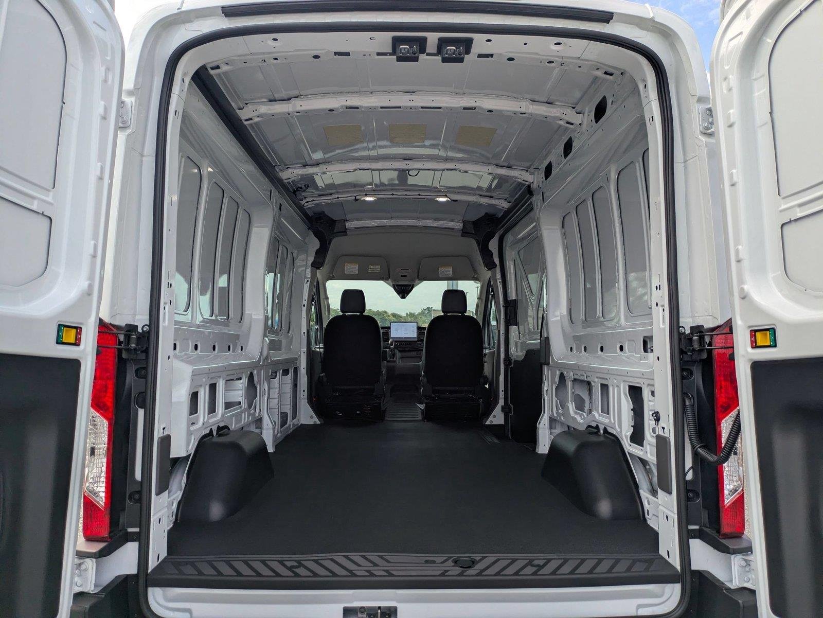New 2026 Oxford White Ford Cargo Van image 22