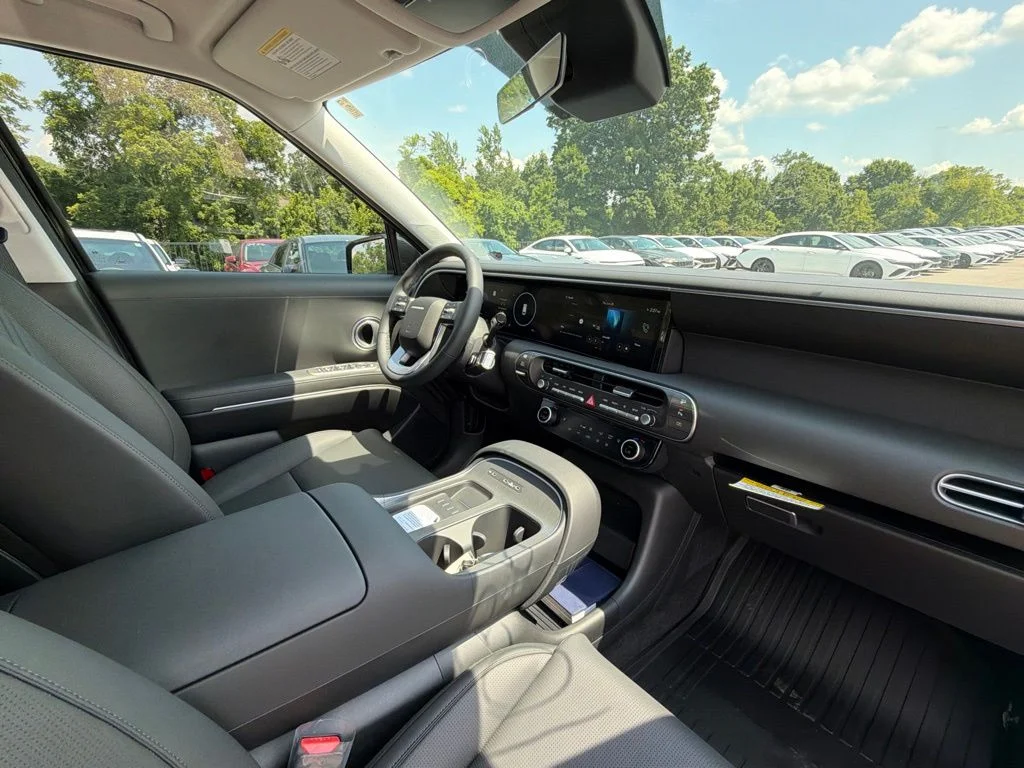 New 2026 Abyss Black Pearl Hyundai SEL image 10