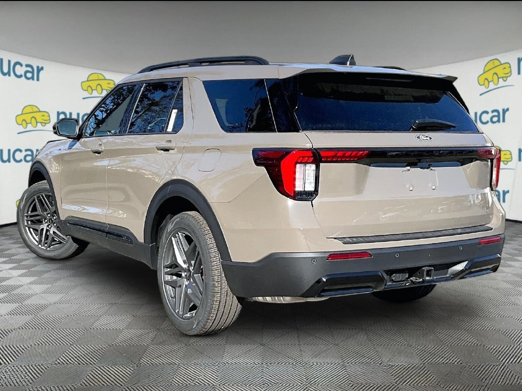 New 2027 Marsh Gray Ford ST-Line image 4