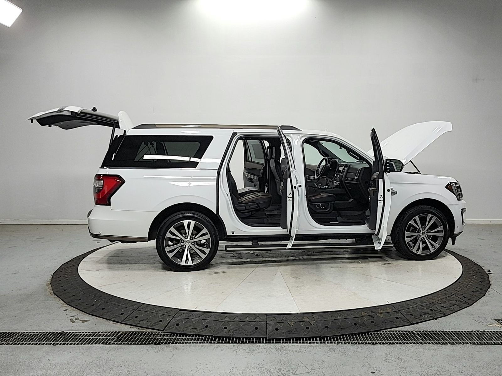 Used 2021 Oxford White Ford King Ranch image 16