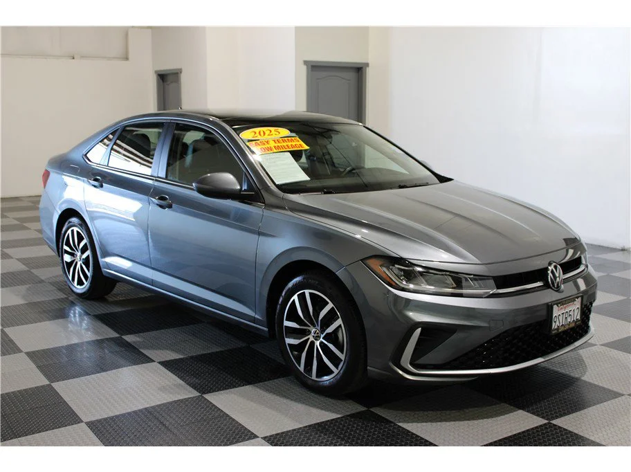 2025 Volkswagen Jetta 1.5T SE Auto SULEV's photo