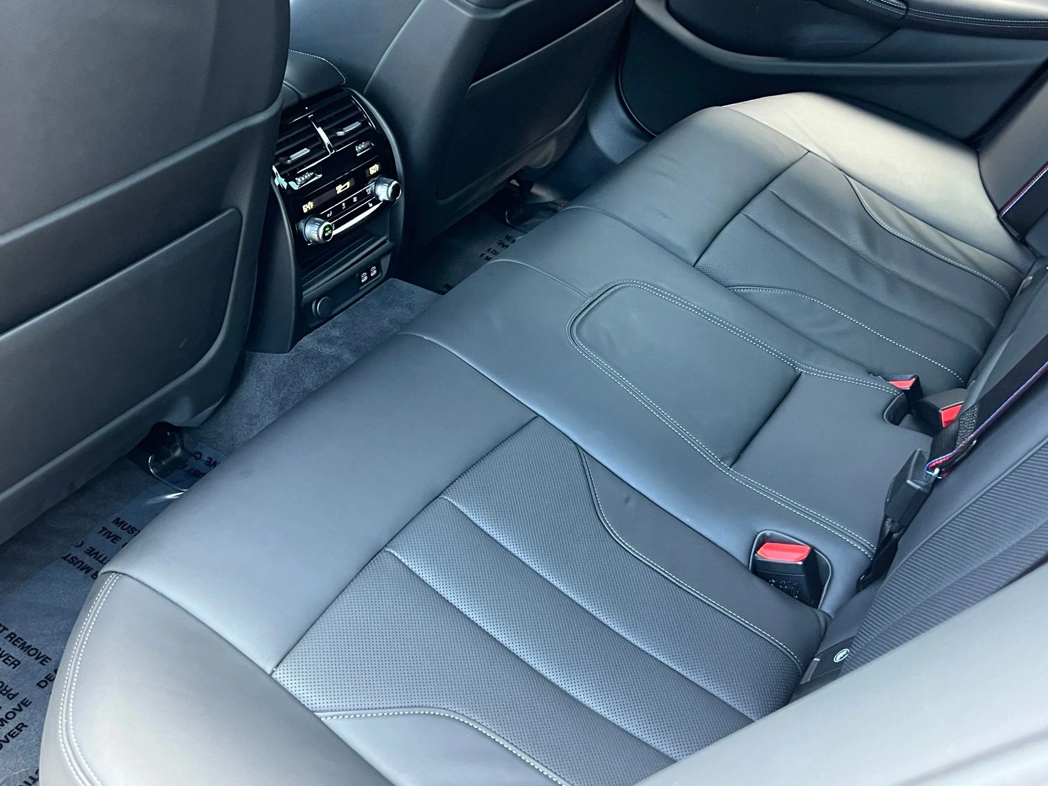 Used 2022 White BMW Competition image 23