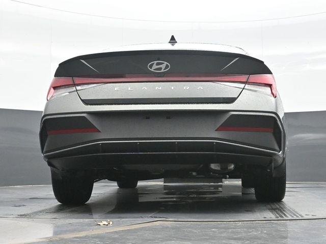 New 2026 Gray Hyundai SEL Sport Plus image 18