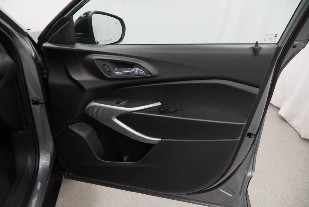 New 2026 Sterling Gray Metallic Chevrolet 1RS image 26