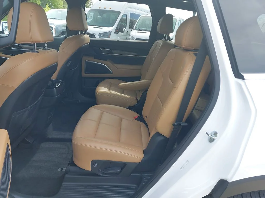 Used 2022 White Kia SX image 14