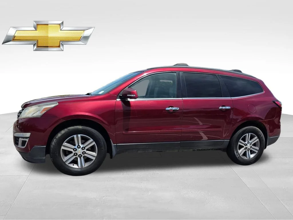 Used 2015 SIREN RED TINTCOAT Chevrolet LT image 3