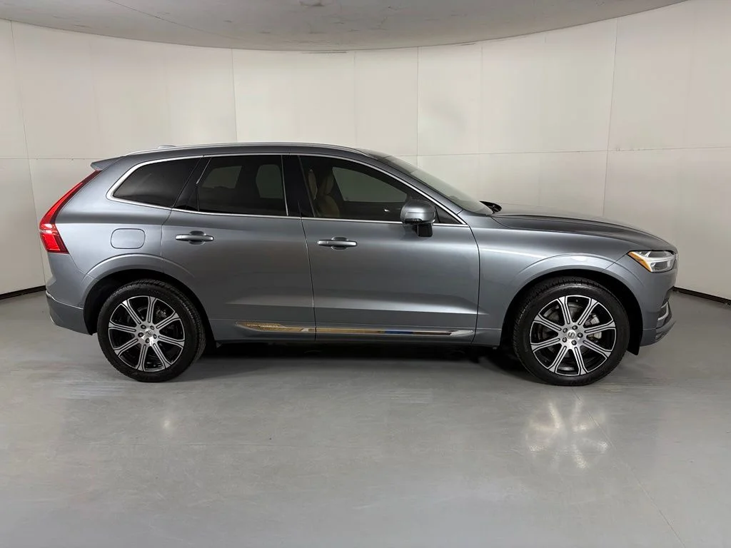 Used 2020 Gray Volvo T6 Inscription image 9