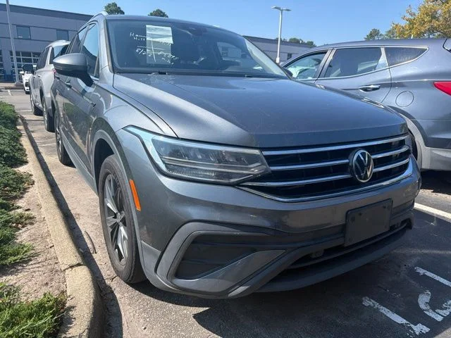 Used 2022 Gray Volkswagen 2.0T SE image 2