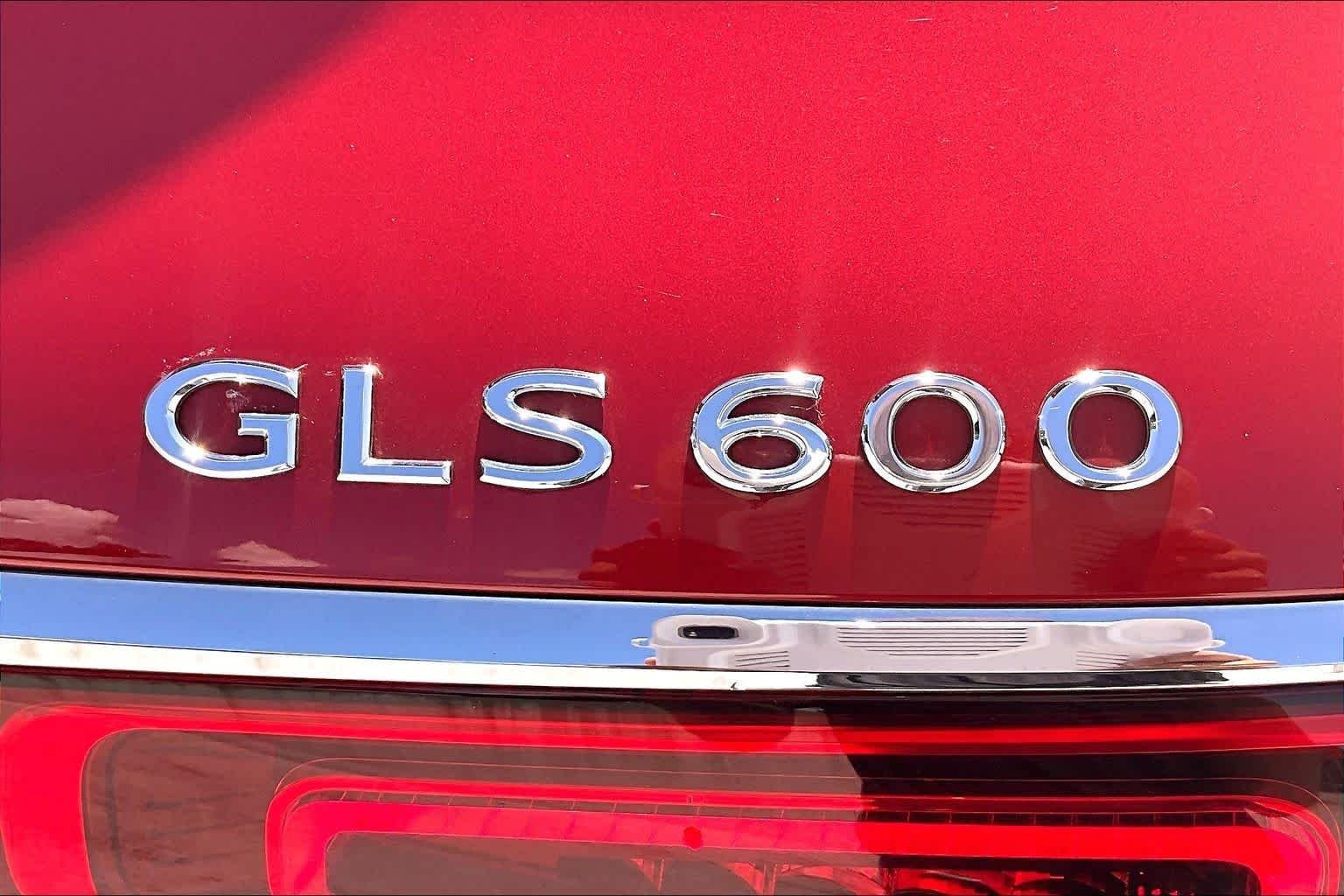 Used 2023 MANUFAKTUR Cardinal Red Metallic Mercedes-Benz Maybach GLS 600 image 10