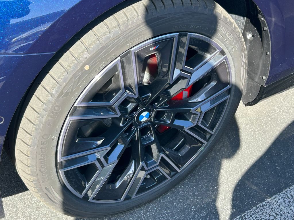New 2027 Blue BMW 550e xDrive image 3
