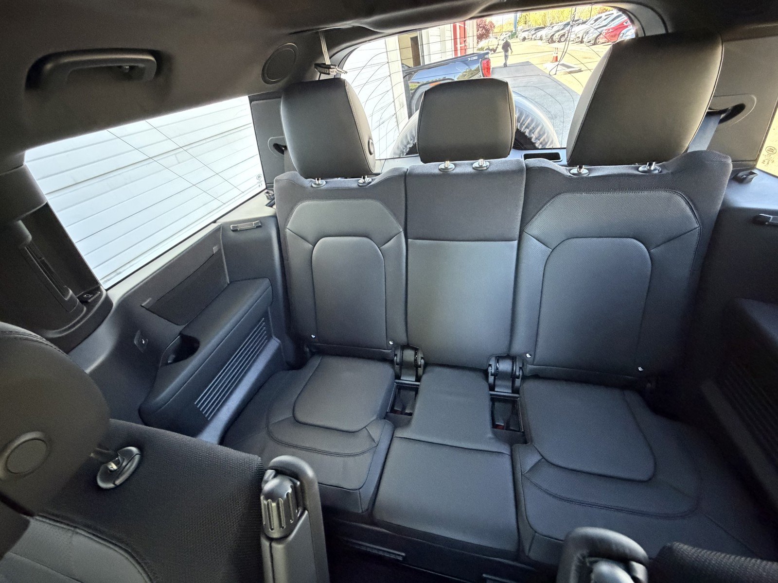 2026 Land Rover Defender X - Photo 29