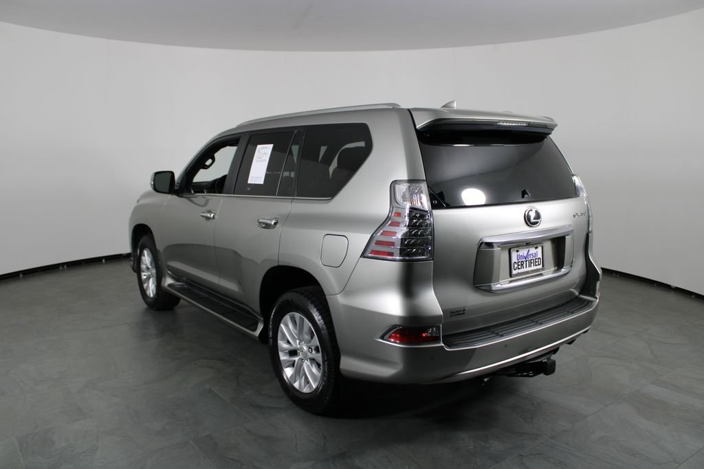 Used 2022 Silver Lexus 460 image 3