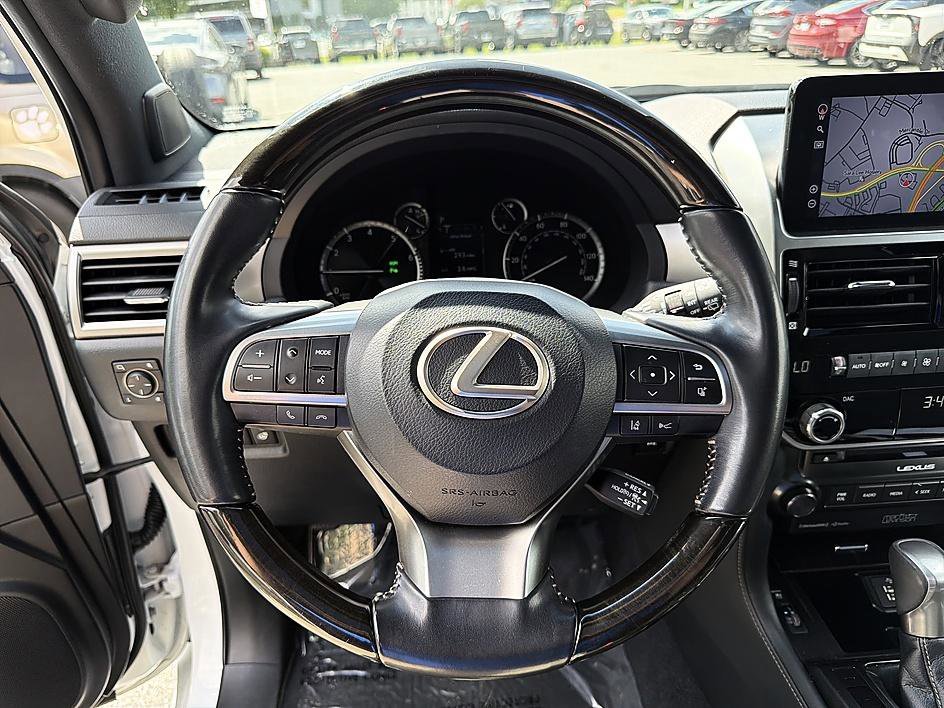 Used 2023 Eminent White Pearl Lexus GX 460 Premium image 17