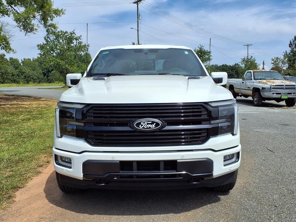 New 2025 Star White Metallic Tri-Coat Ford Platinum image 2