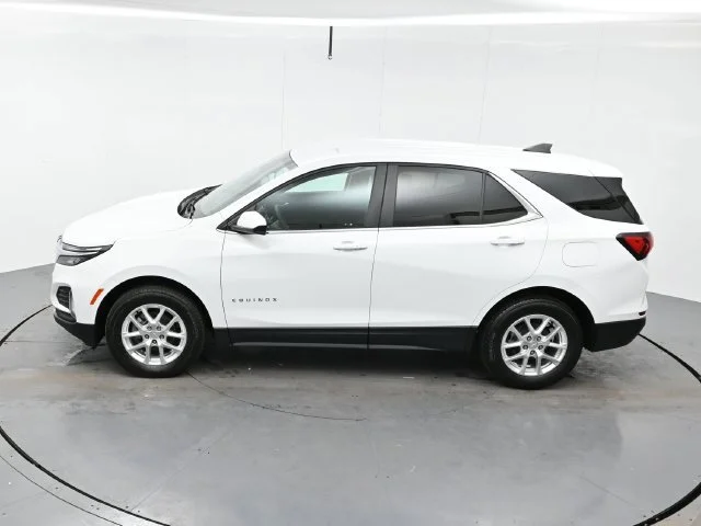 Used 2024 Summit White Chevrolet LT image 36