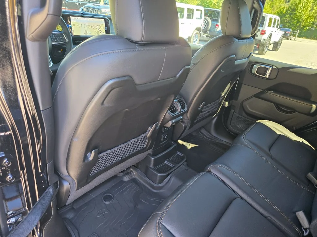 New 2027 Black Jeep Sahara image 24