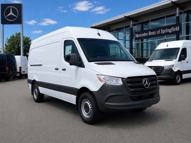 New 2026 Arctic White Mercedes-Benz Cargo 144 WB image 1