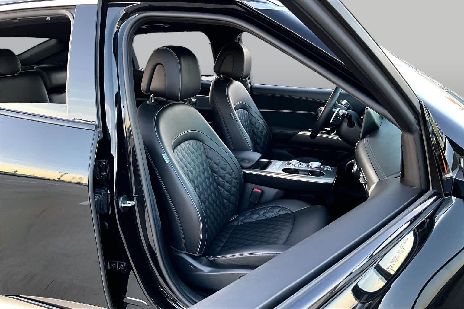 Used 2023 Vik Black Genesis Performance image 8