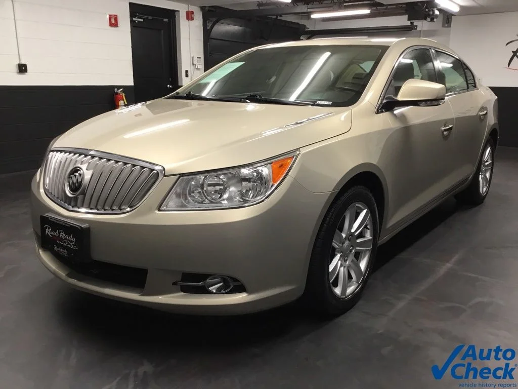 Used 2010 Gold Buick CXL image 5