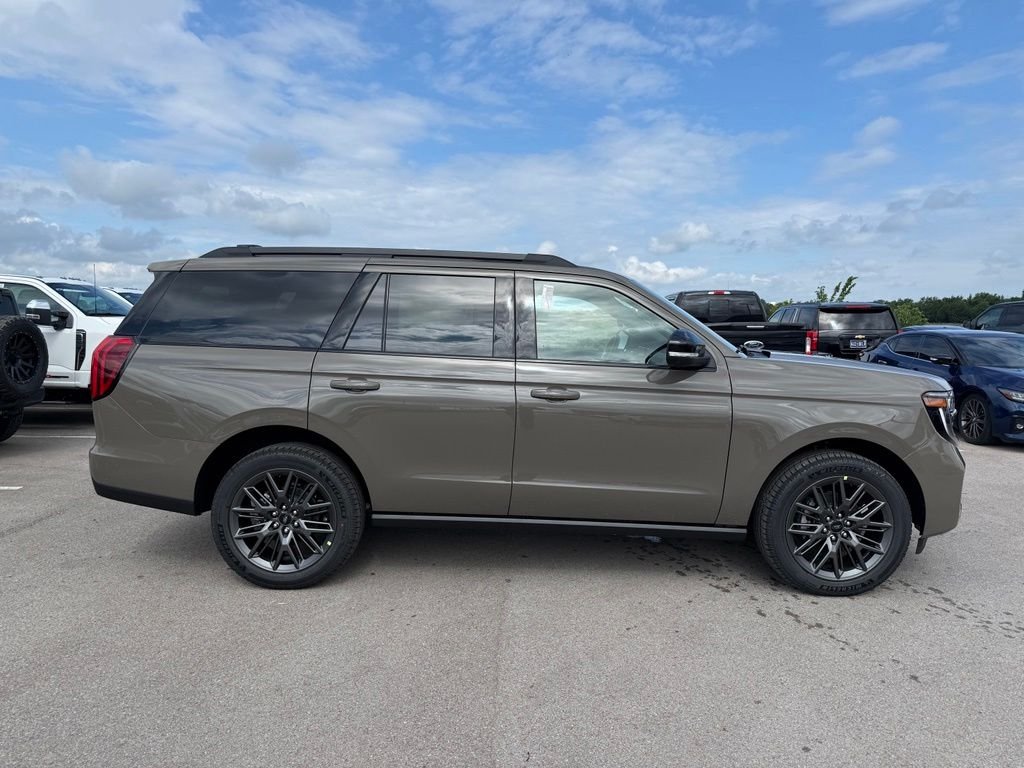 New 2027 Marsh Gray Ford Platinum image 32