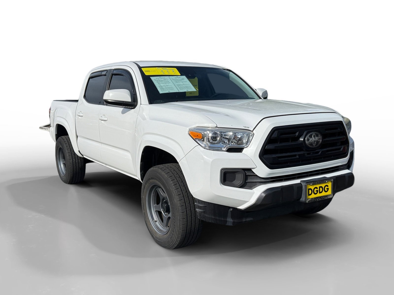 Used 2018 Super White Toyota SR image 7