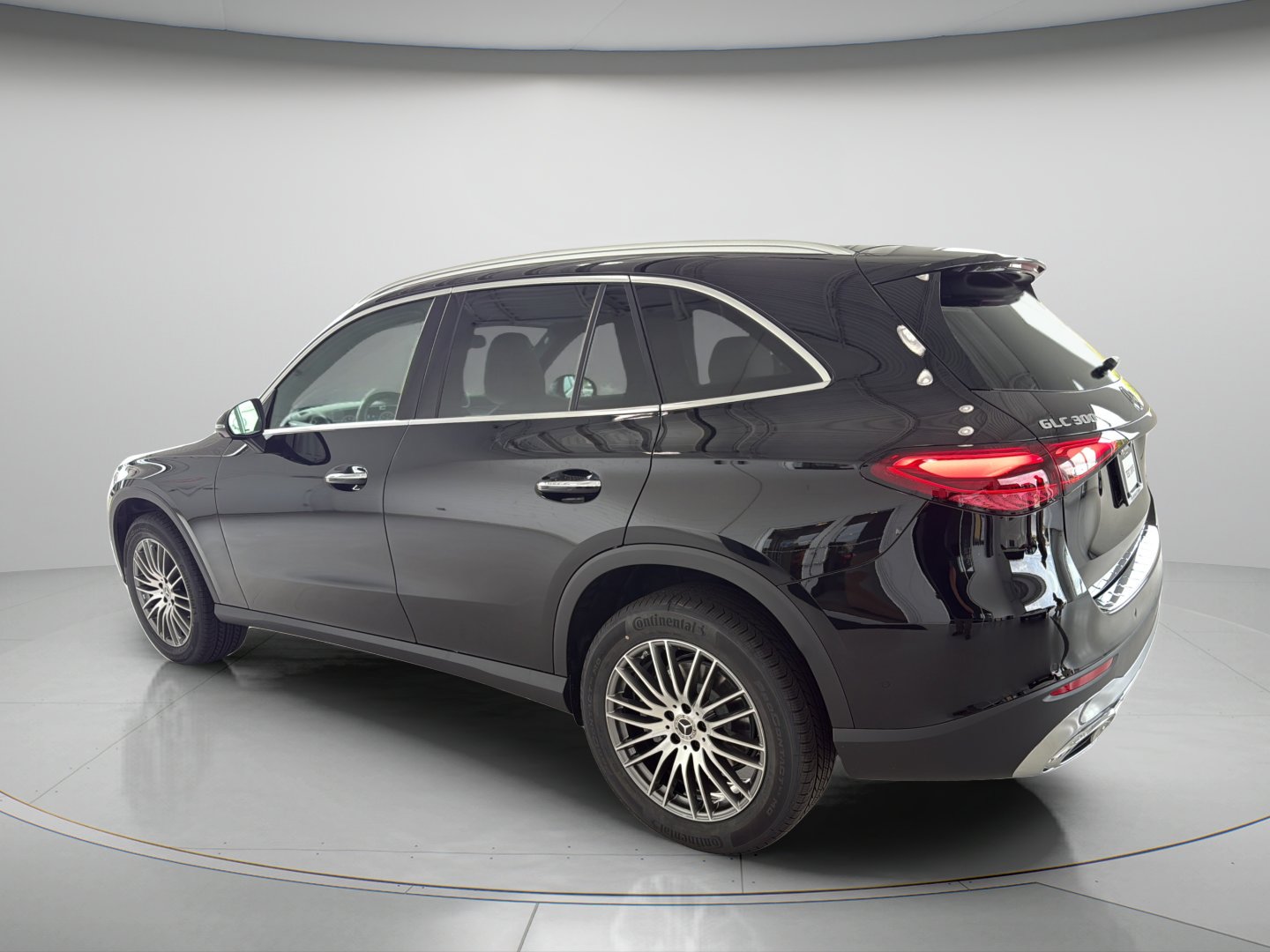 New 2026 Black Mercedes-Benz GLC 300 image 3