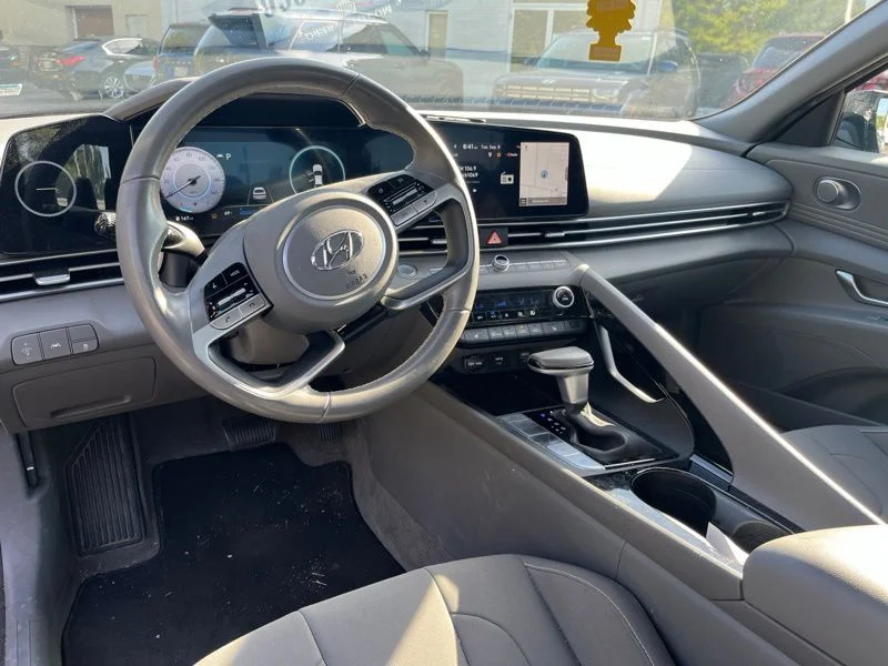 Used 2023 Gray Hyundai SEL image 11