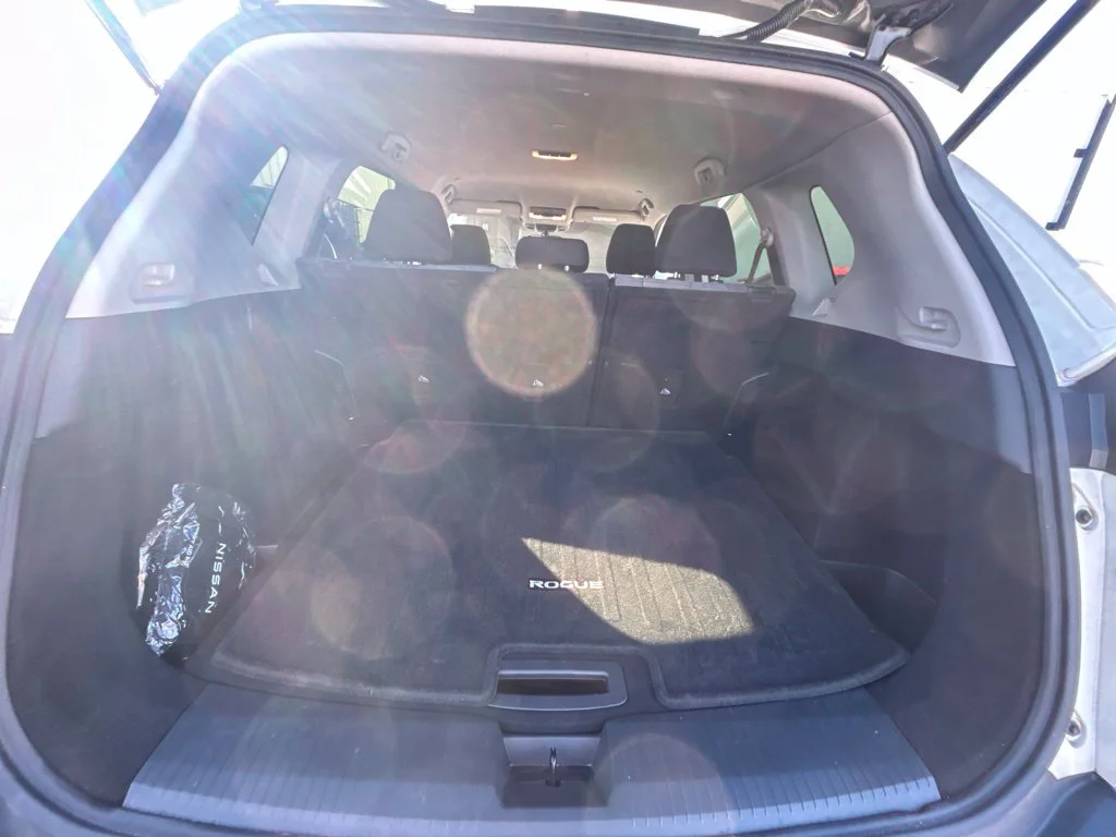 Used 2023 White Nissan SV image 19