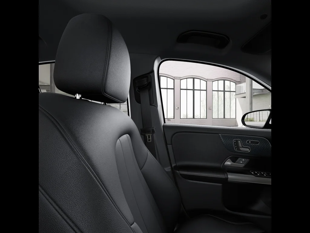 New 2026 Polar White Mercedes-Benz GLA 250 image 43