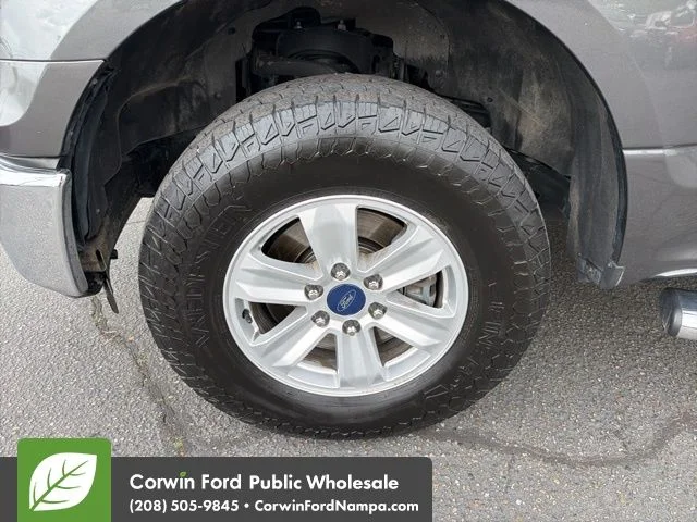 Used 2016 Gray Ford XLT image 9