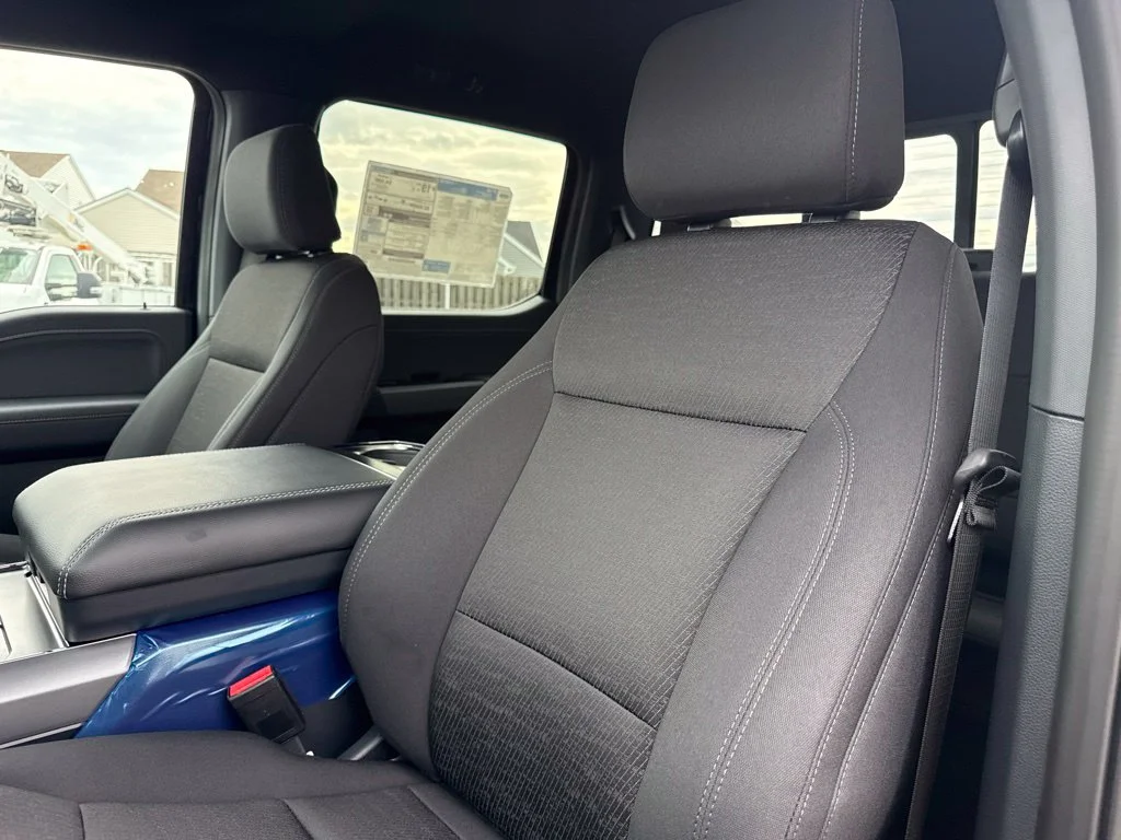 New 2026 Agate Black Metallic Ford XLT image 19