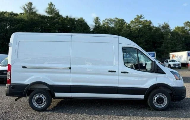 New 2026 Oxford White Ford Cargo Van image 3