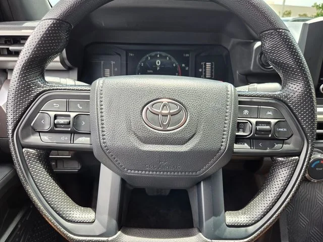 Used 2025 Underground Toyota SR5 image 27