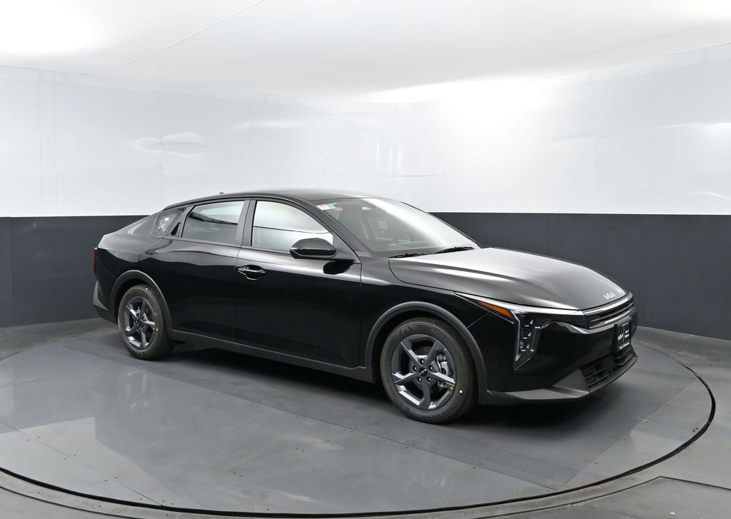 New 2026 Aurora Black Pearl Kia LXS image 3