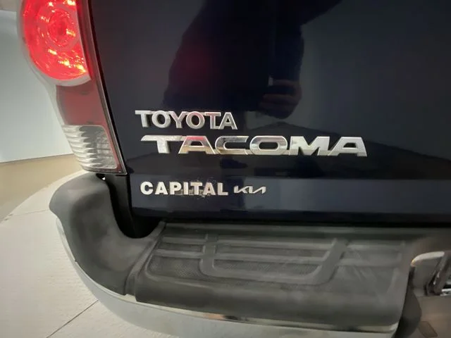 Used 2013 Blue Toyota Base image 25