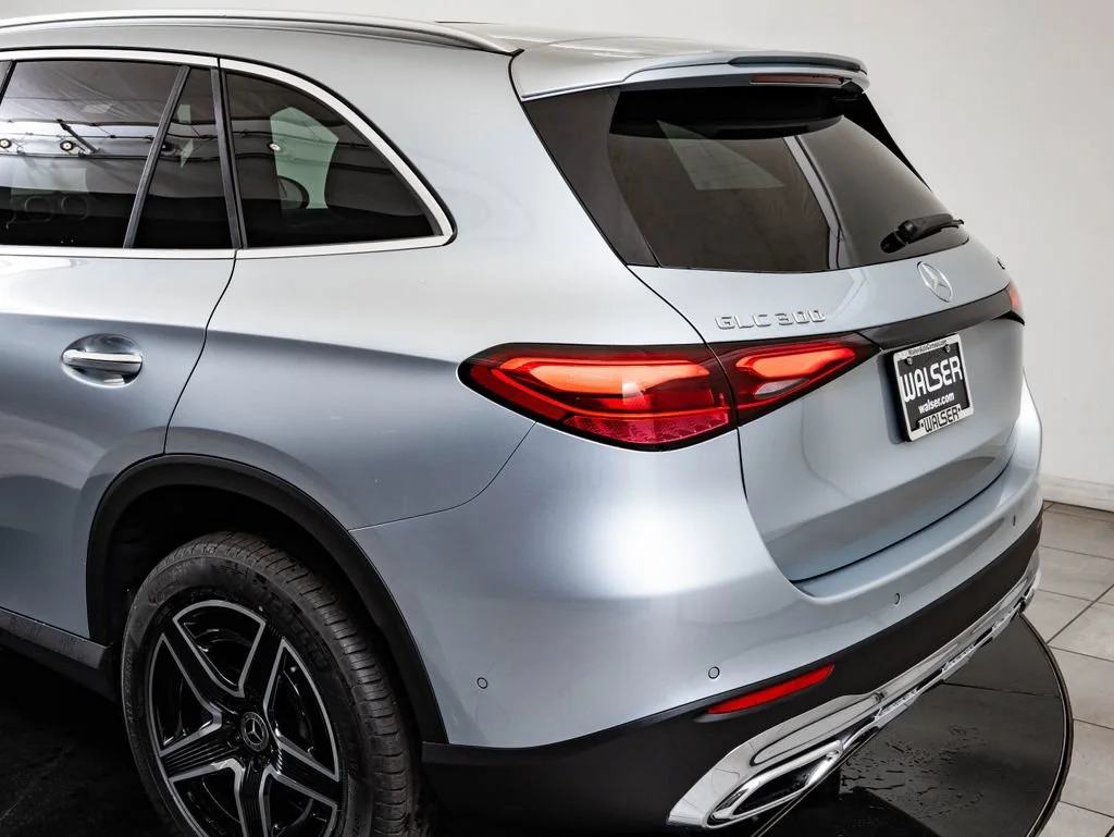 New 2026 Cirrus Silver Metallic Mercedes-Benz GLC 300 image 19