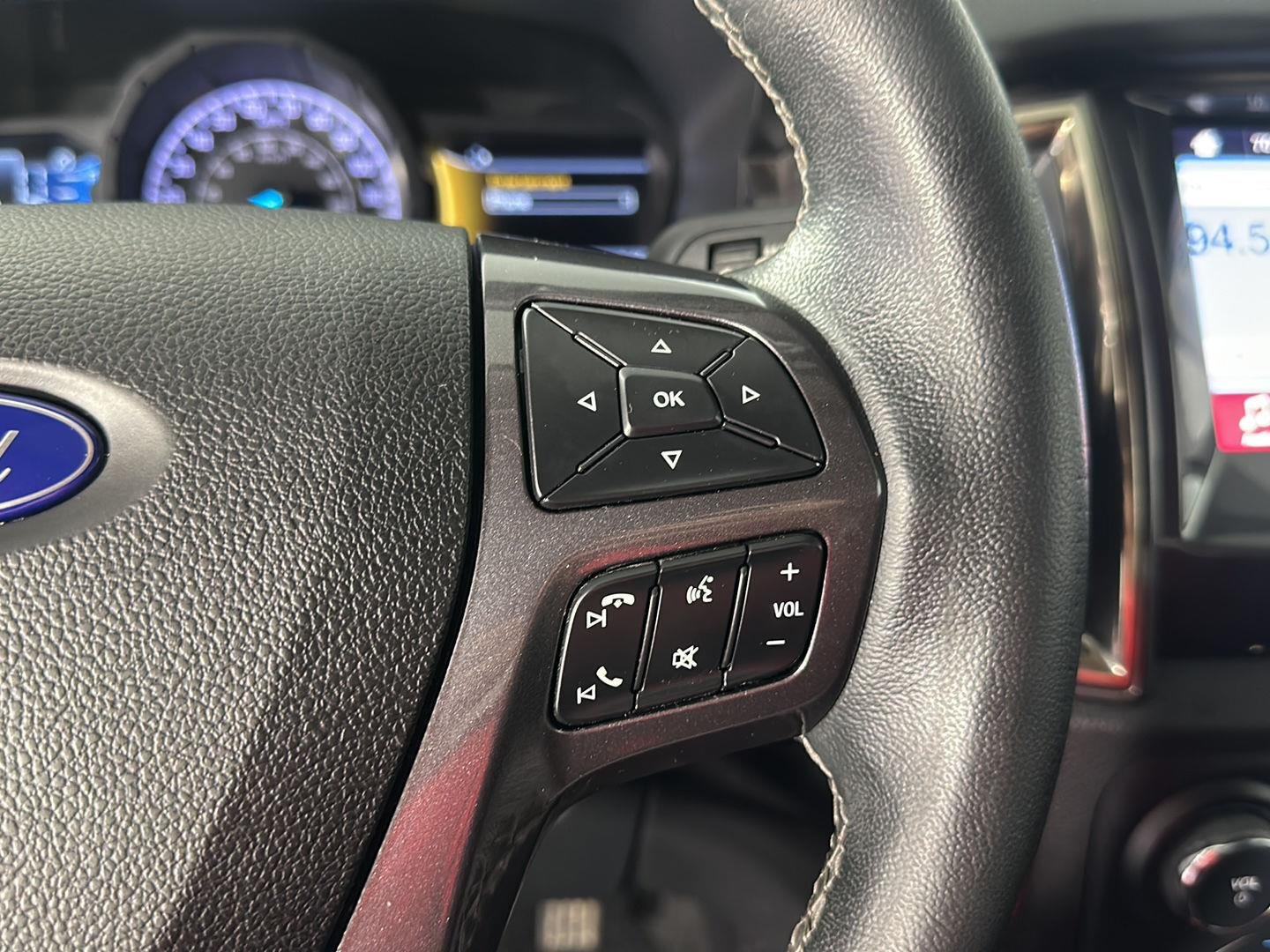 Used 2019 Oxford White Ford LARIAT image 20