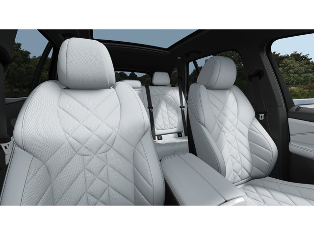 New 2026 Dravit Grey Metallic BMW sDrive40i image 11