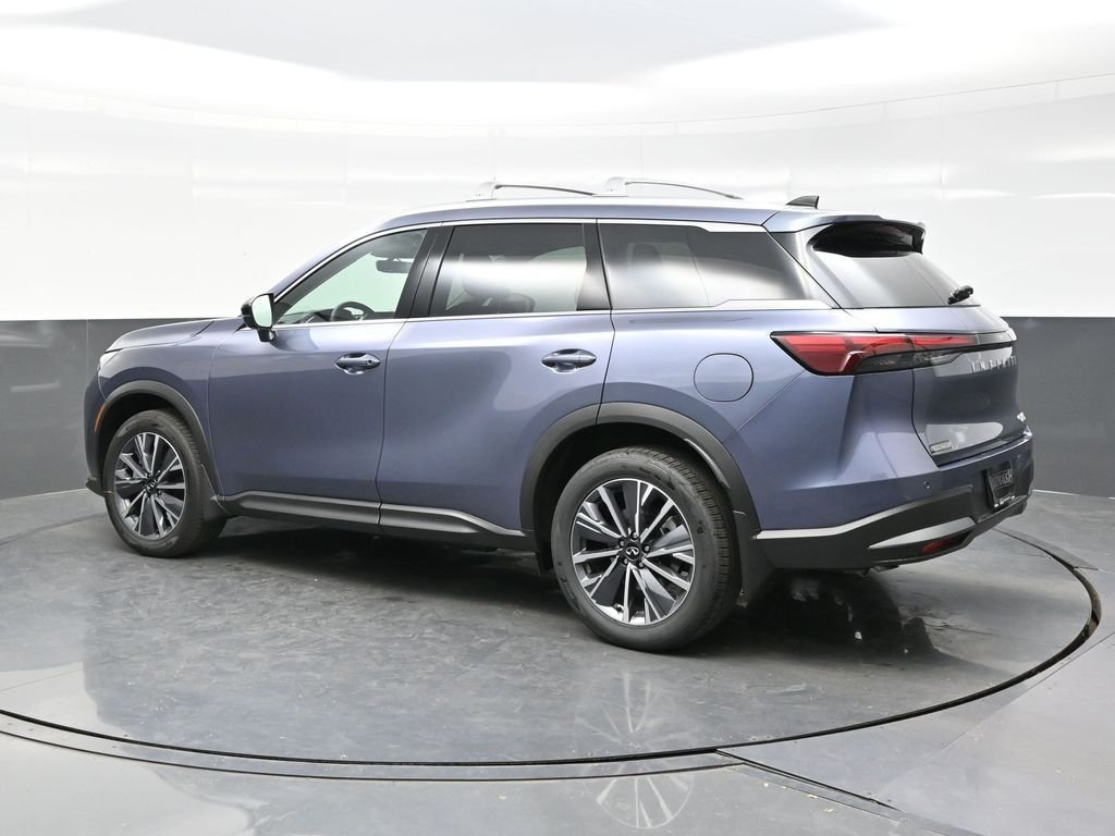 New 2027 MOONBOW BLUE INFINITI Luxe AWD image 4