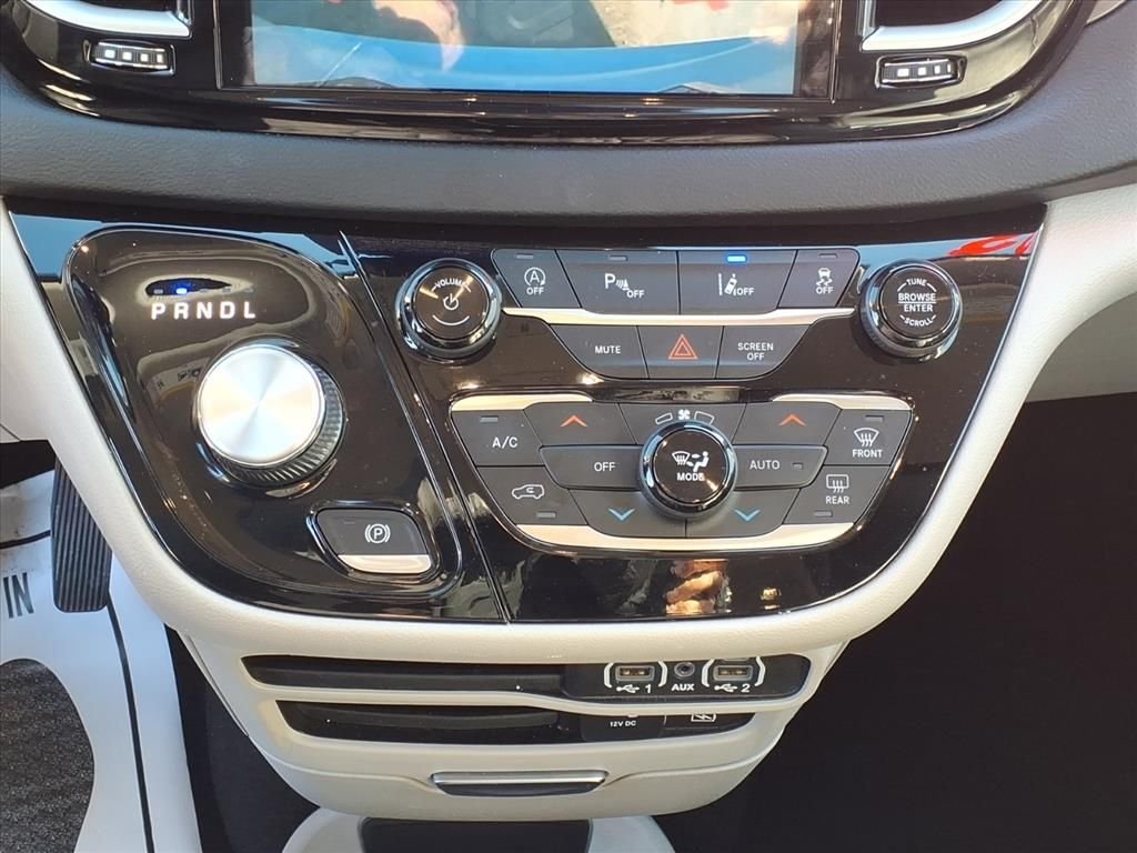 2022 CHRYSLER PACIFICA - Image 10