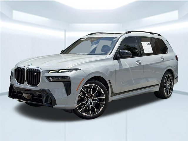 2023 BMW X7 M60i