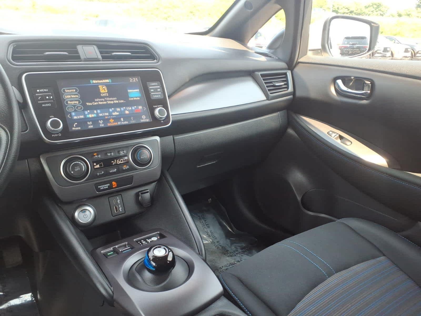 Used 2023 Glacier White Nissan S image 15