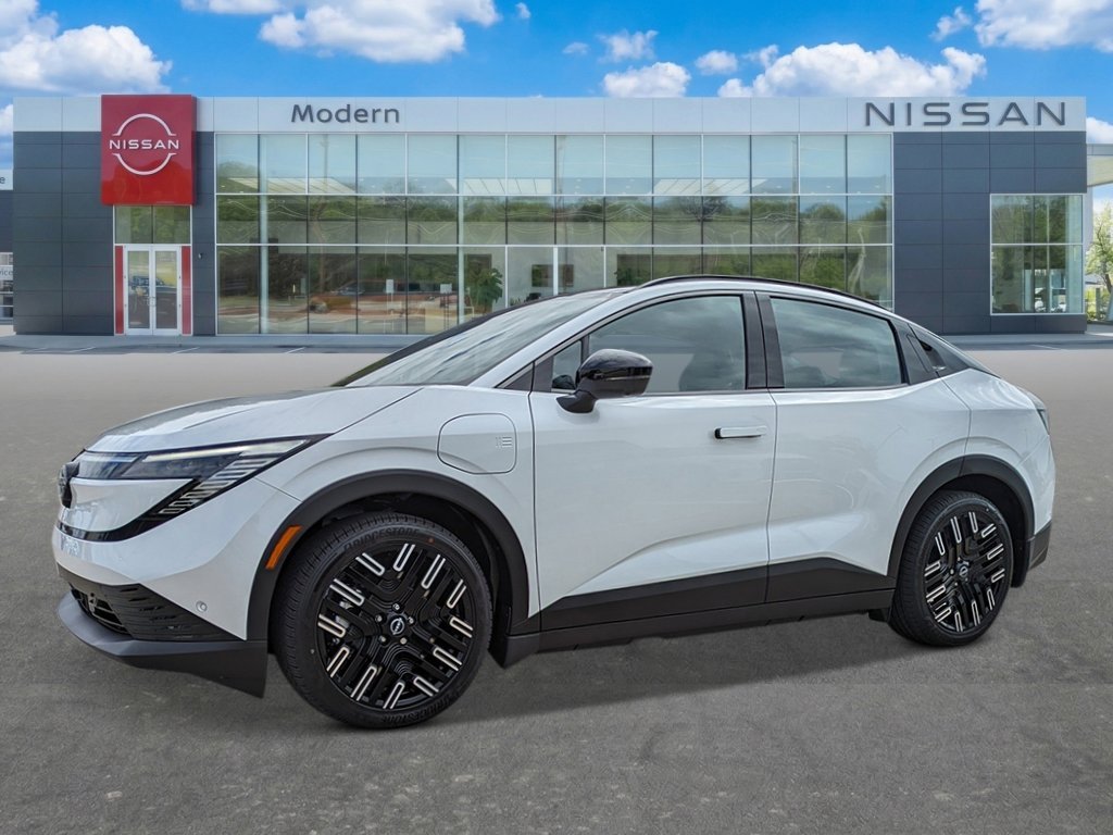 2026 Nissan Leaf Platinum+'s photo
