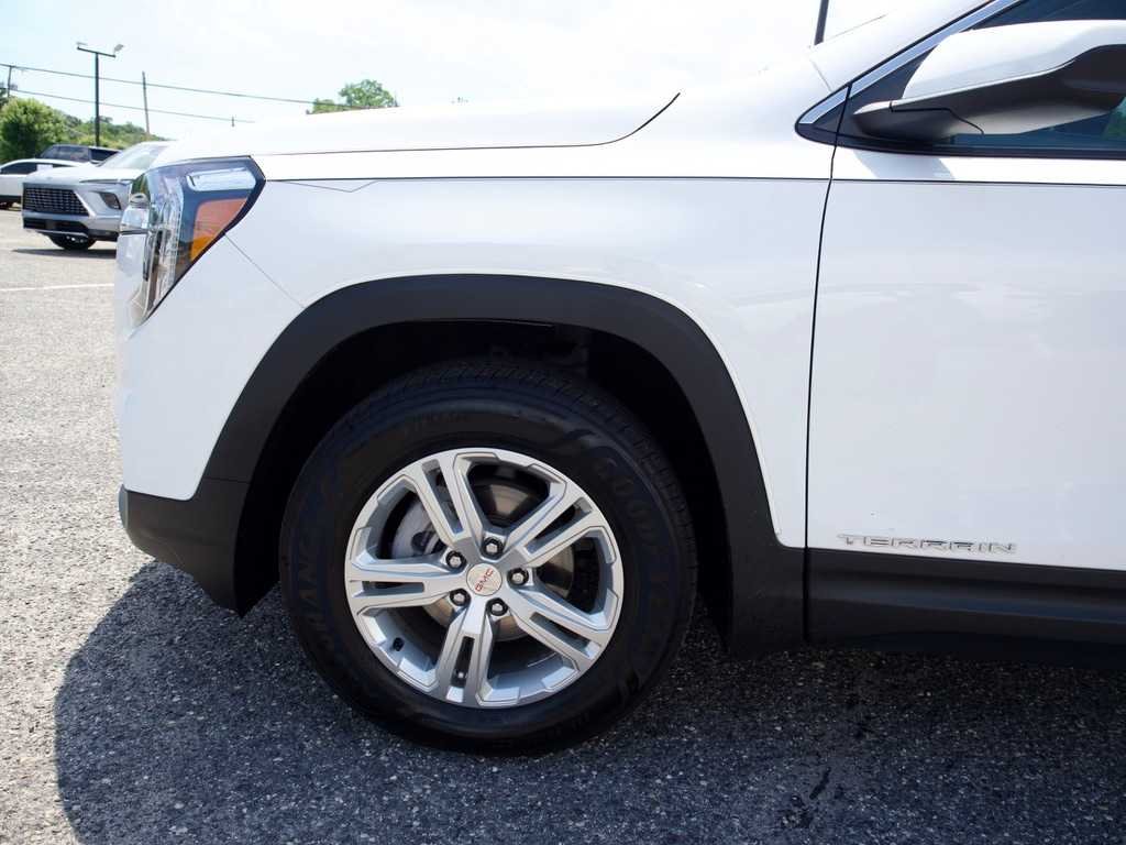Certified Used 2024 Summit White GMC SLE image 9